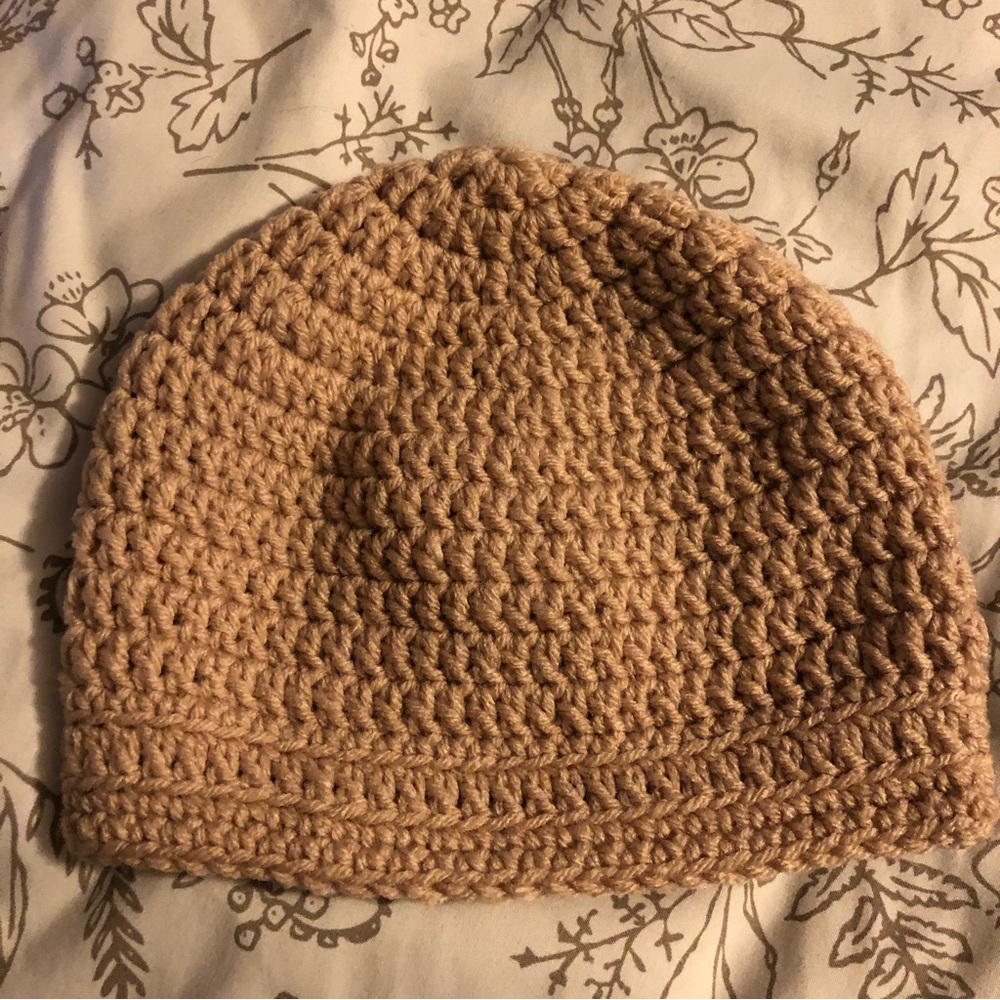 Crocheted cap - Tan